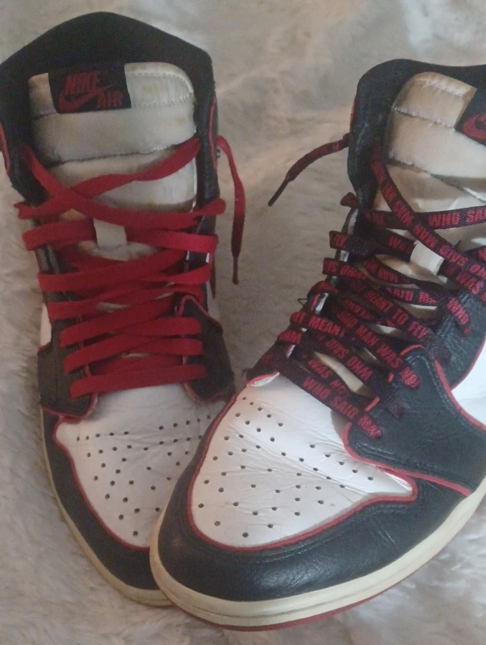 Nike Air Jordan 1 Retro High Bloodline  Mens Sz 11.5